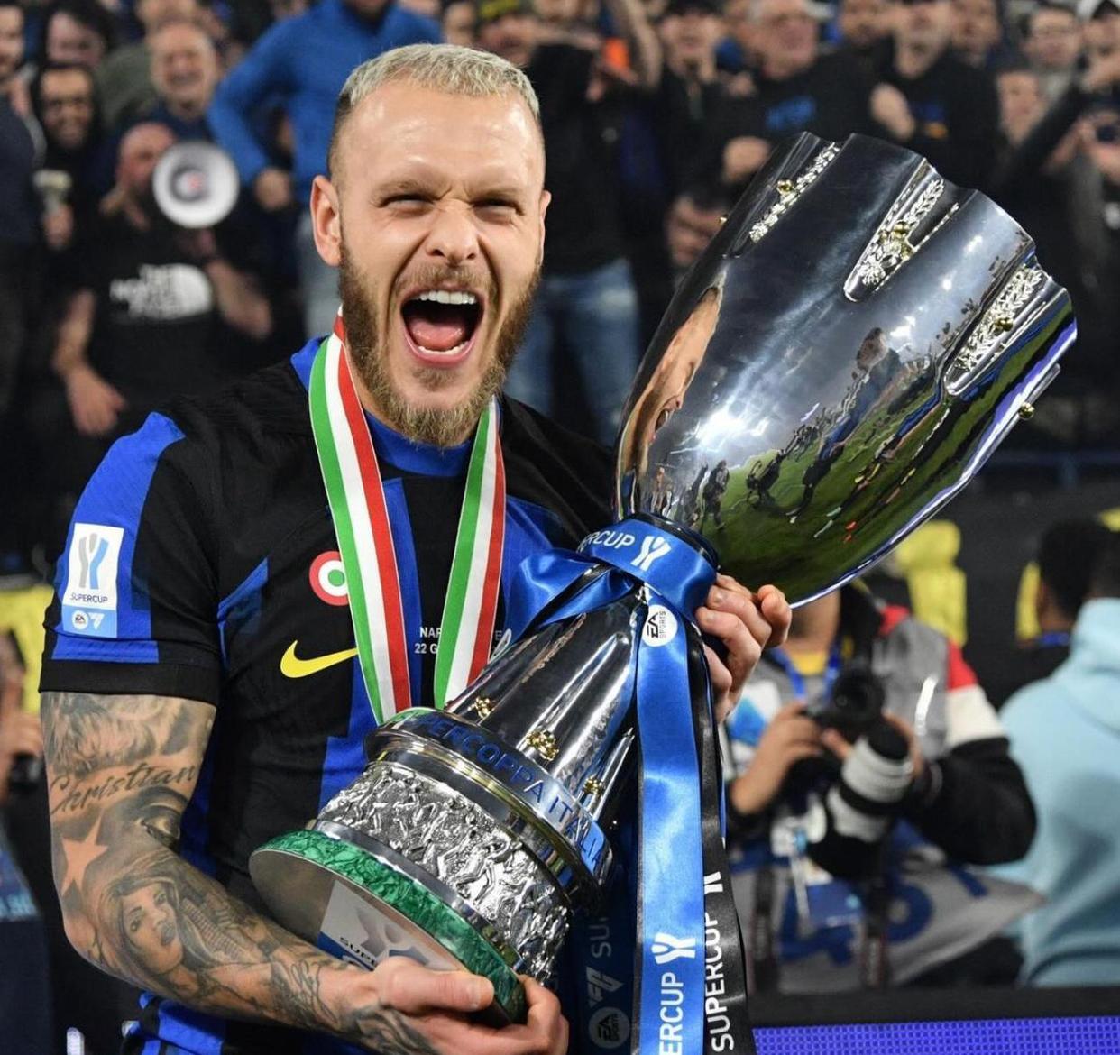 爱游戏导航中心关于集结日里尔备战欧冠，完成体检细节曝光，悬念犹存，阵容厚度经受考验的信息