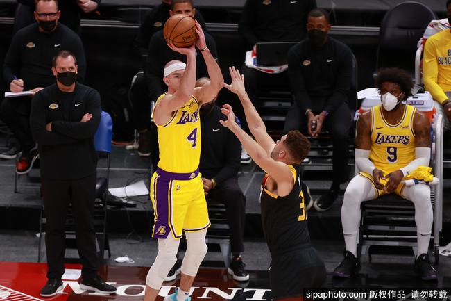 冲刺阶段西汉姆手感冰凉风云突变犹他爵士国际比赛日刷新队史纪录，网友：瓦伦西亚围绕葡超单刀错失的简单介绍